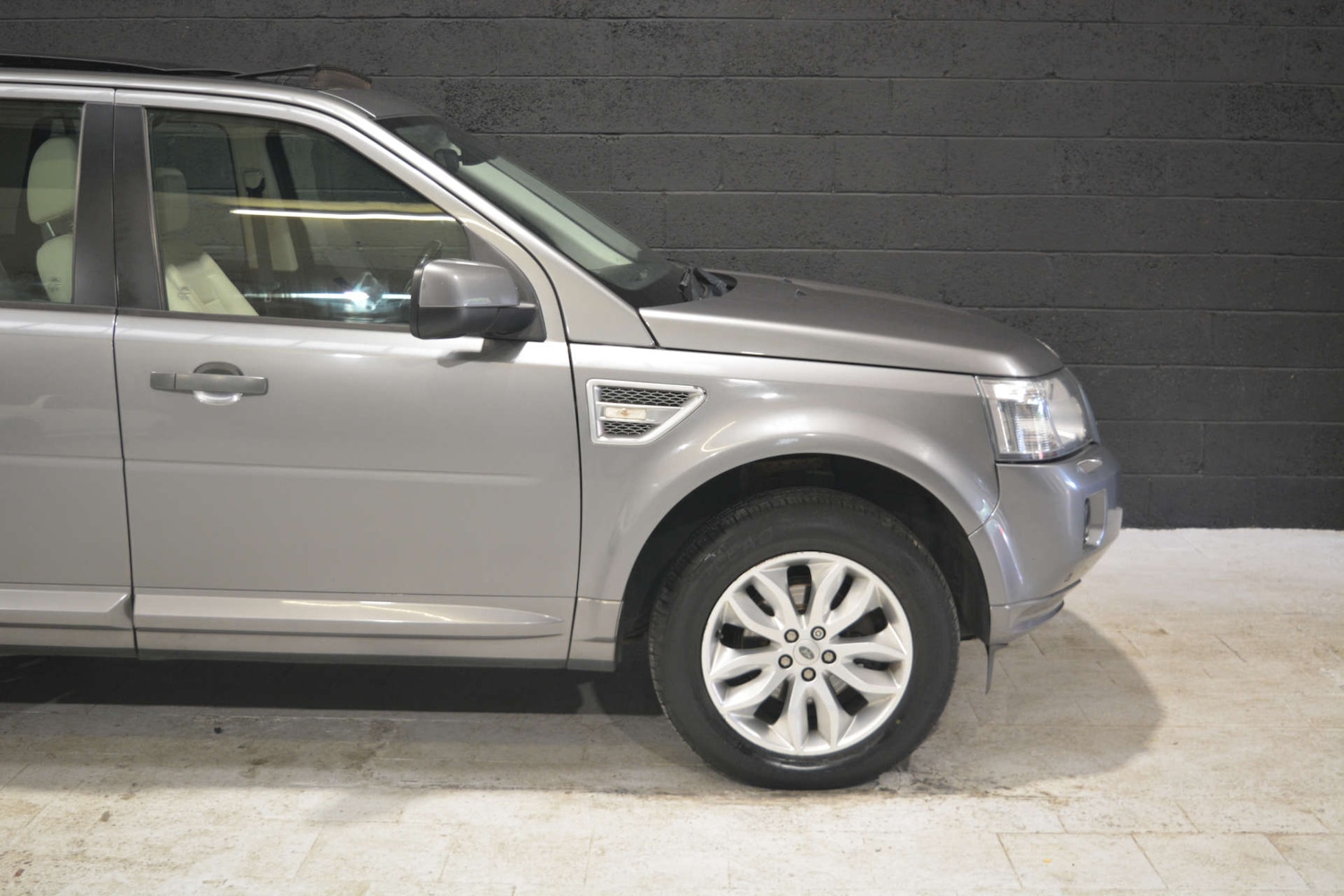 Used Land Rover Freelander 2011 for sale - 76277546: Photo 17