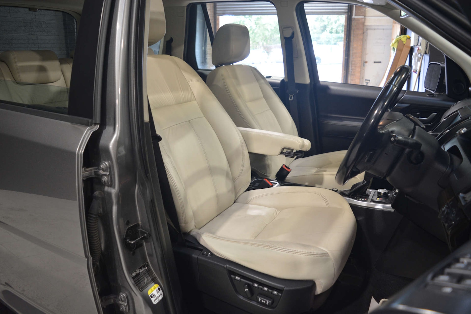 Used Land Rover Freelander 2011 for sale - 76277546: Photo 35