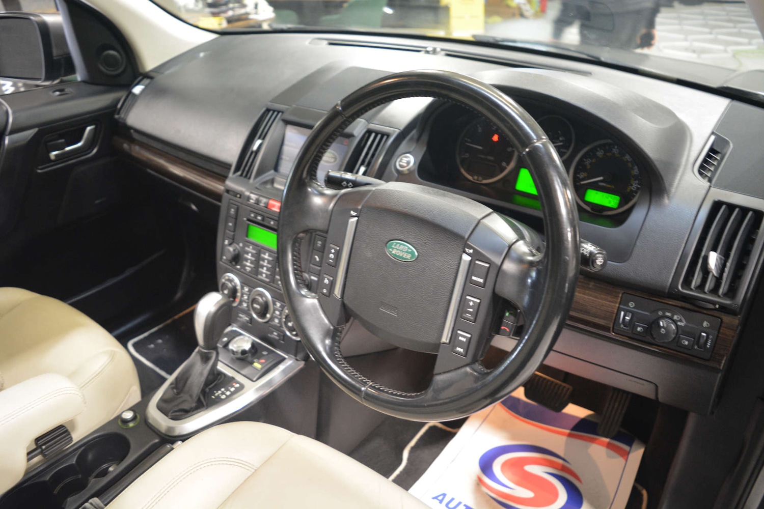 Used Land Rover Freelander 2011 for sale - 76277546: Photo 36