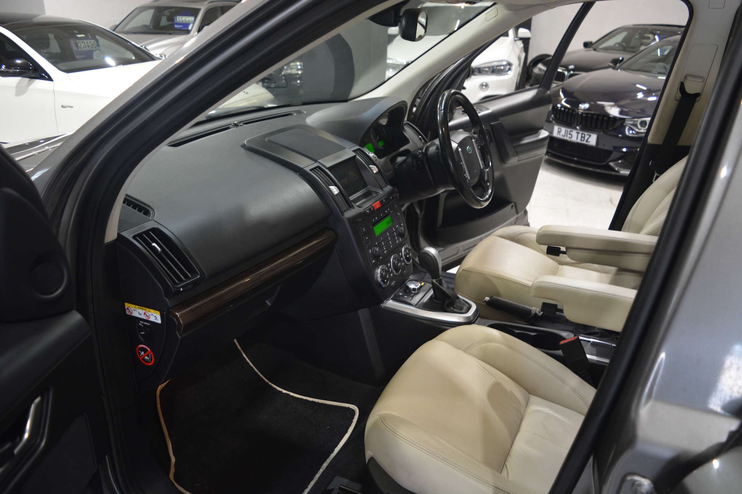 Used Land Rover Freelander 2011 for sale - 76277546: Photo 43