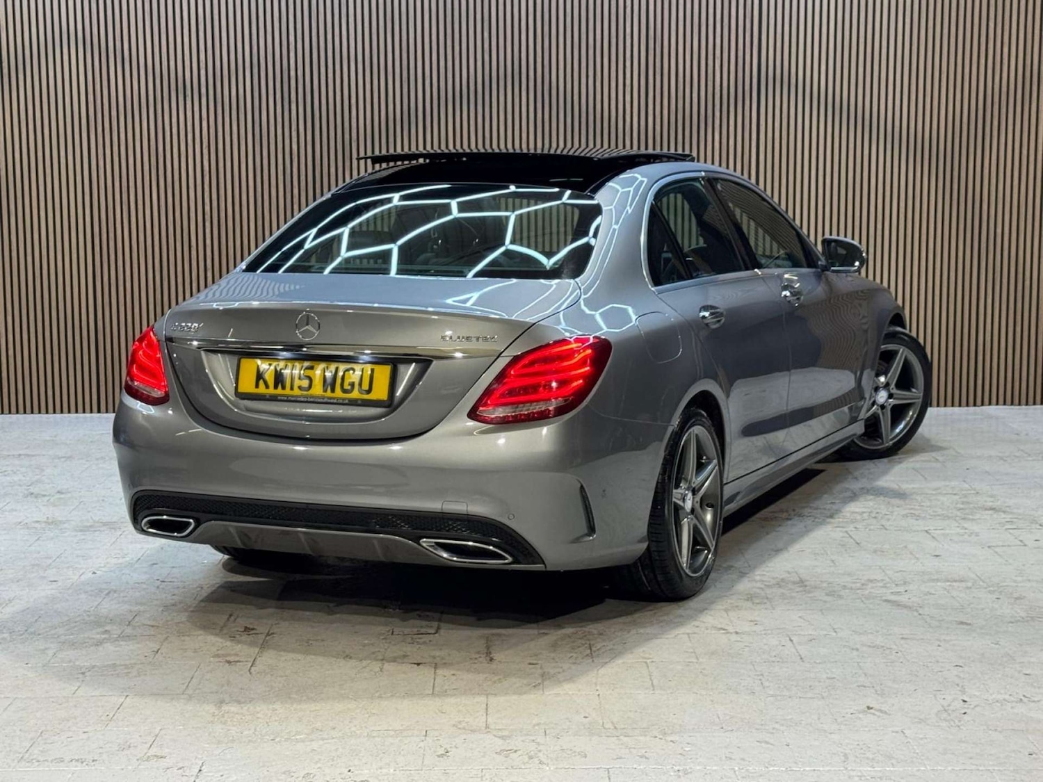 Used Mercedes-Benz C Class 2015 for sale - 77084206: Photo 2