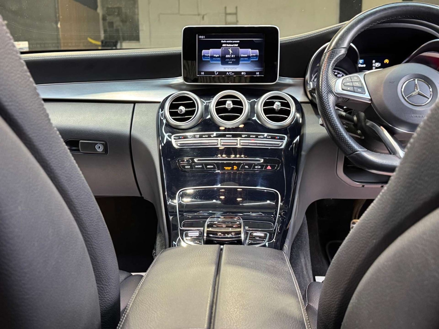 Used Mercedes-Benz C Class 2015 for sale - 77084206: Photo 48