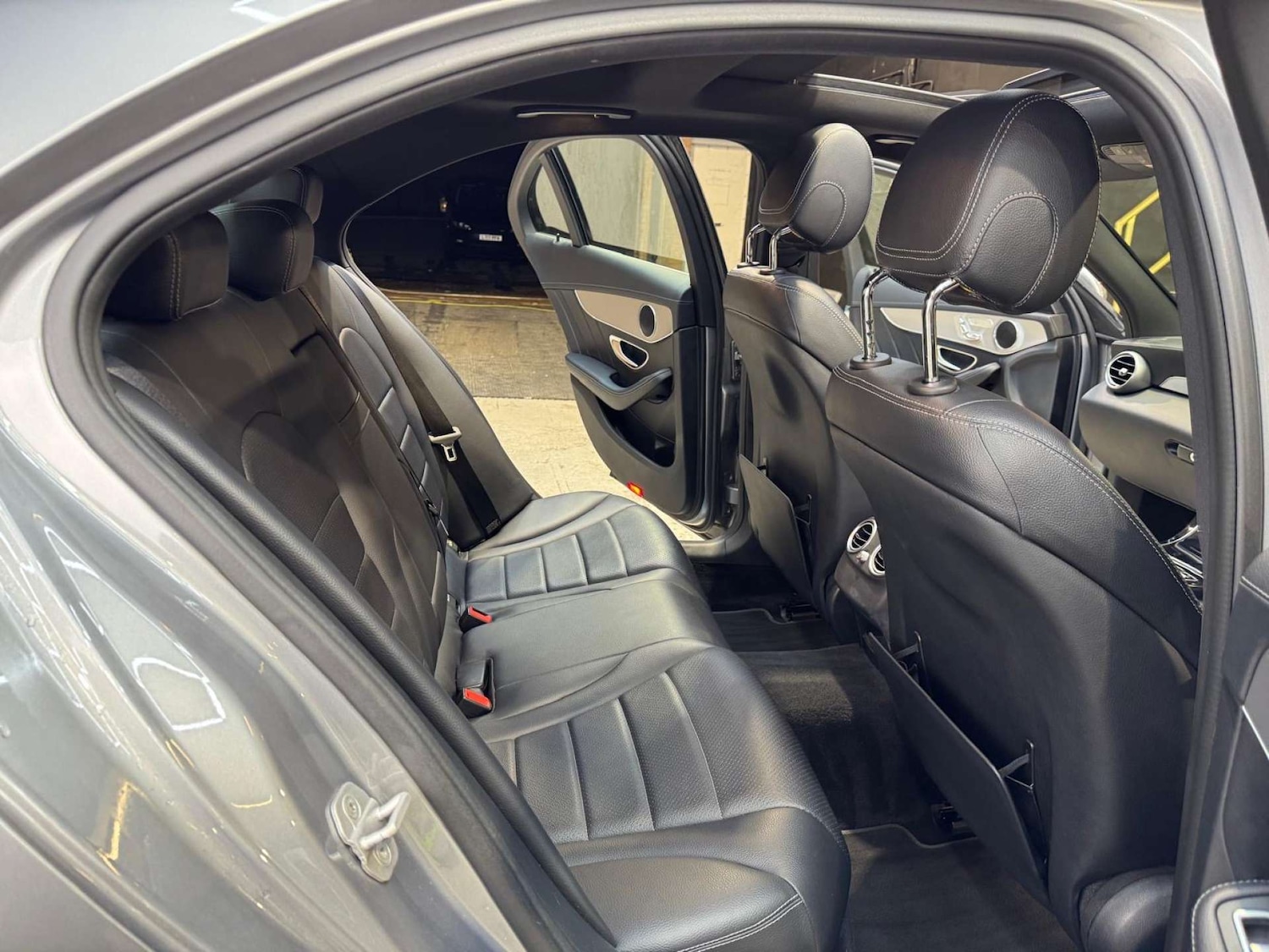 Used Mercedes-Benz C Class 2015 for sale - 77084206: Photo 6