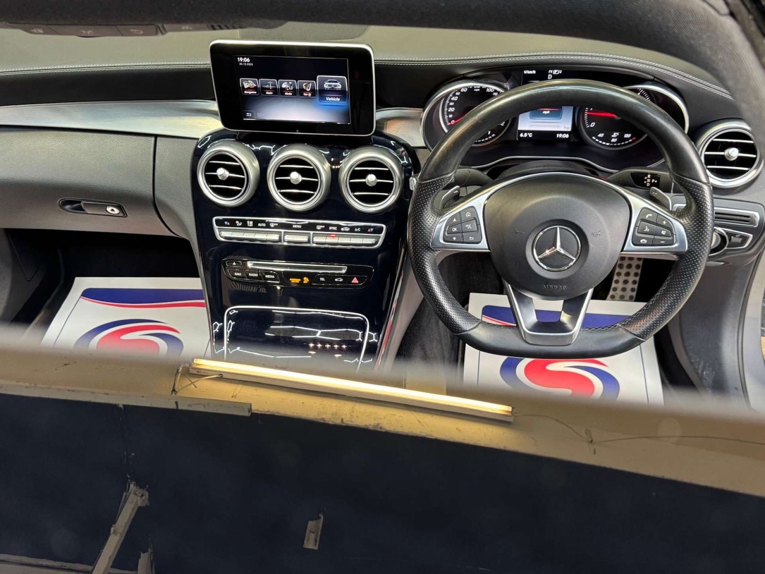 Used Mercedes-Benz C Class 2015 for sale - 77084206: Photo 63