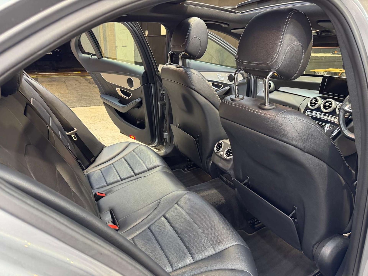 Used Mercedes-Benz C Class 2015 for sale - 77084206: Photo 68