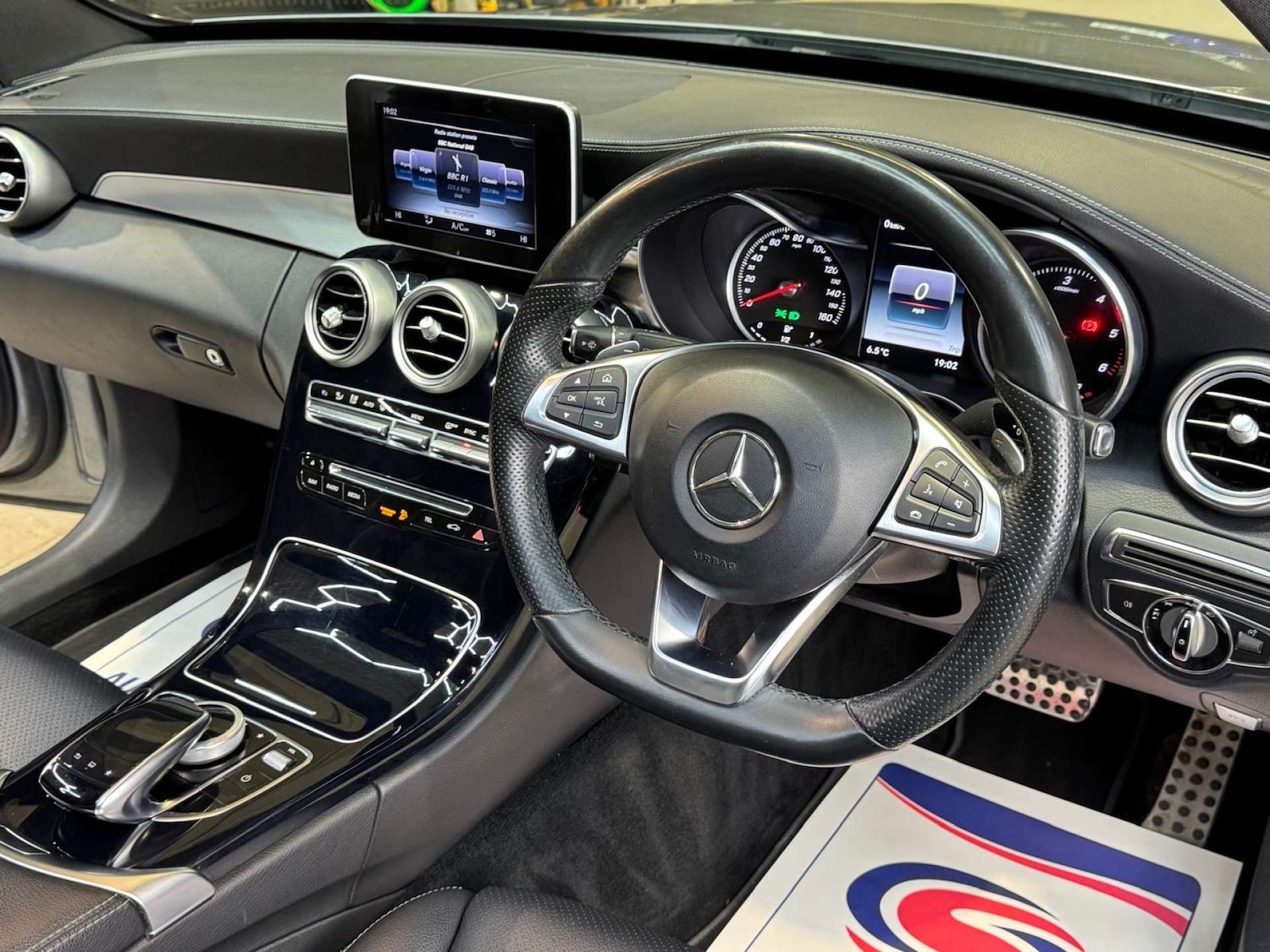 Used Mercedes-Benz C Class 2015 for sale - 77084206: Photo 9