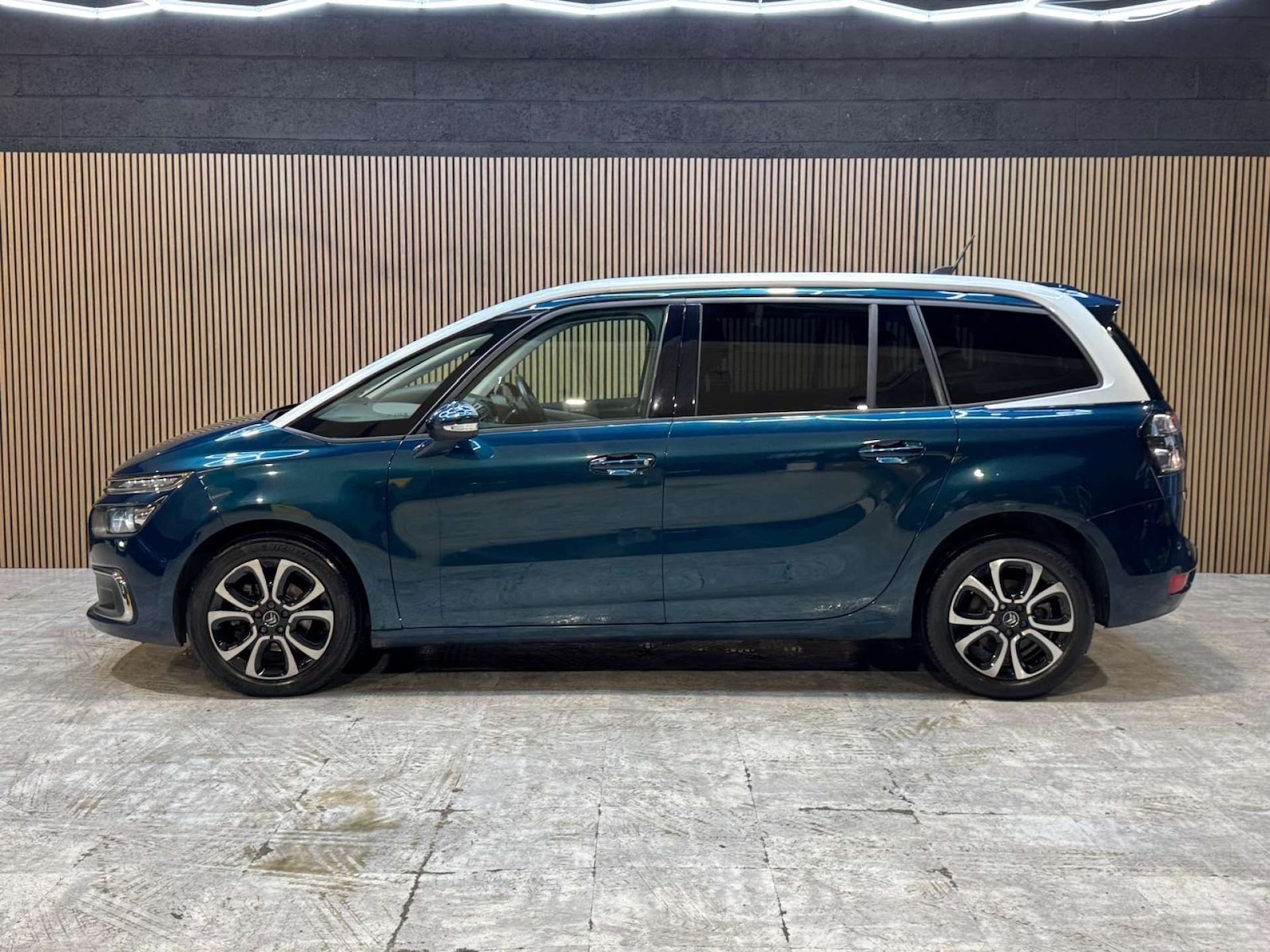 Used Citroen Grand C4 Picasso 2020 for sale - 77701536: Photo 8