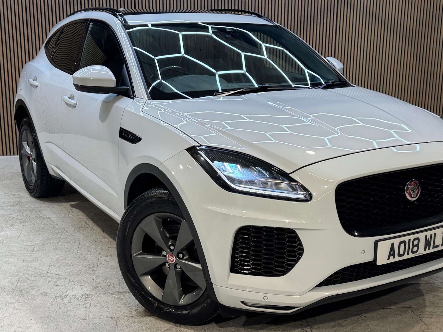 Used Jaguar E-Pace 2018 for sale - 77022621: Photo 11