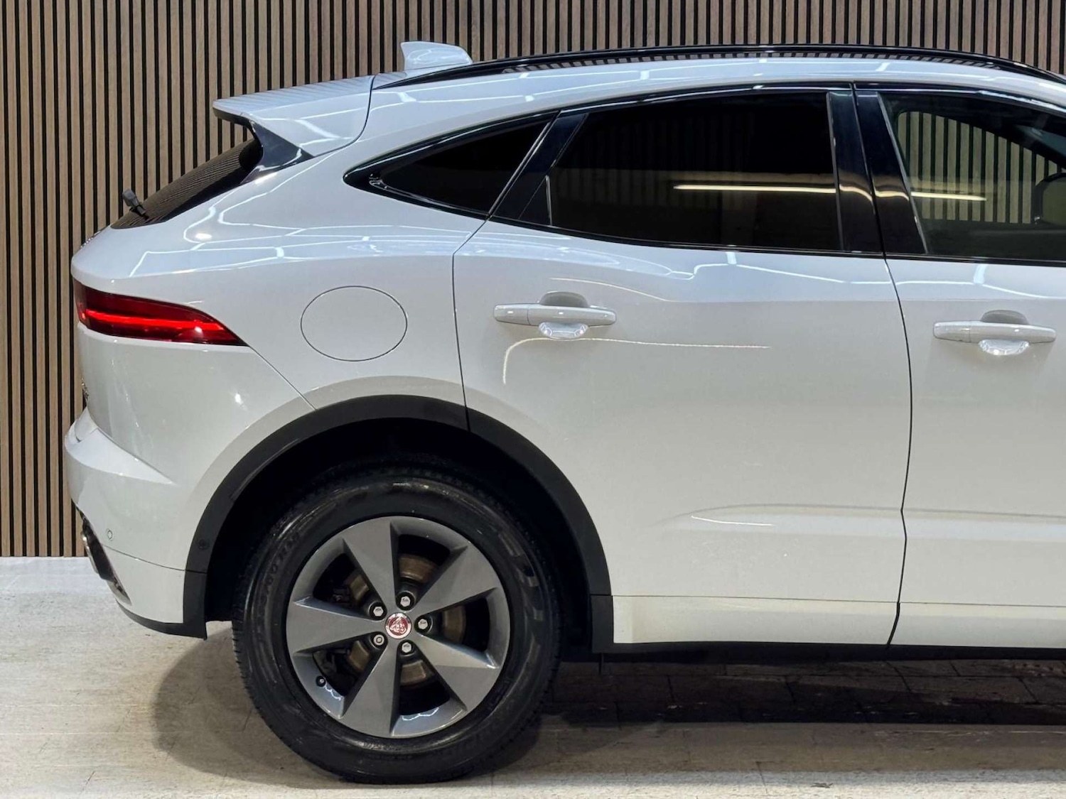 Used Jaguar E-Pace 2018 for sale - 77022621: Photo 15