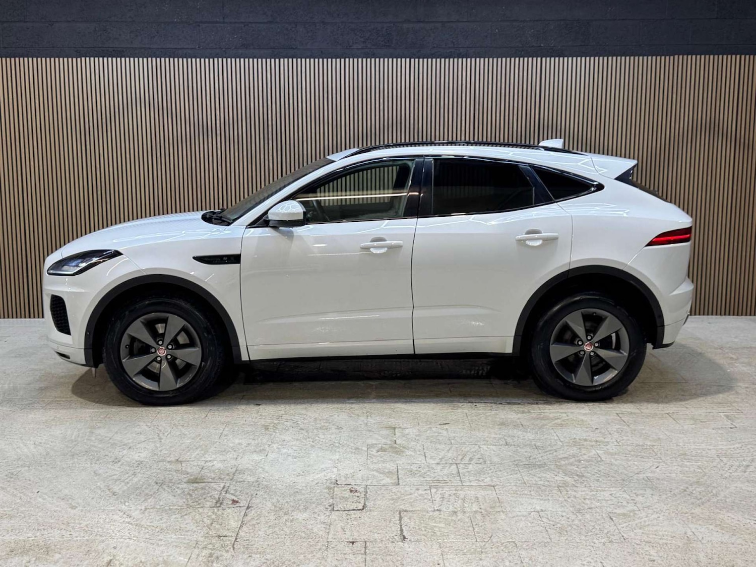 Used Jaguar E-Pace 2018 for sale - 77022621: Photo 23