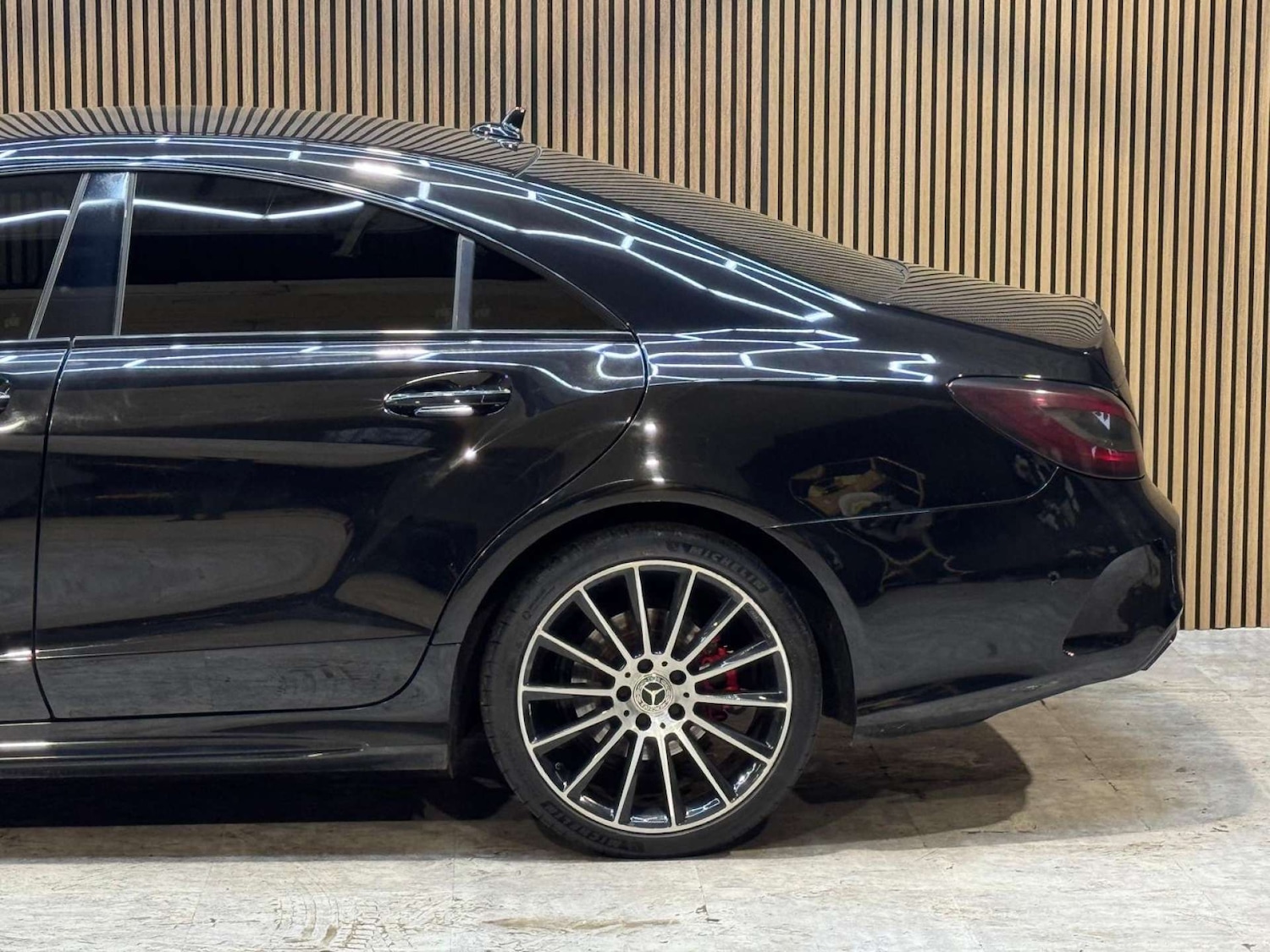 Used Mercedes-Benz CLS 2015 for sale - 77932000: Photo 29