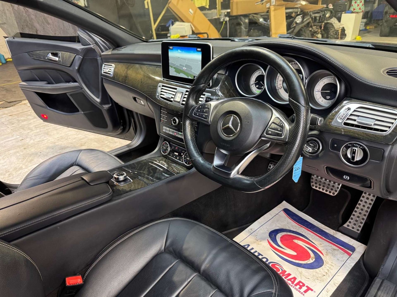 Used Mercedes-Benz CLS 2015 for sale - 77932000: Photo 3