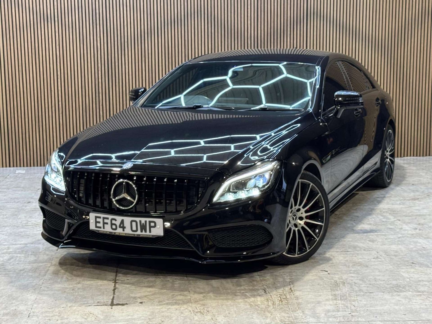 Used Mercedes-Benz CLS 2015 for sale - 77932000: Photo 35