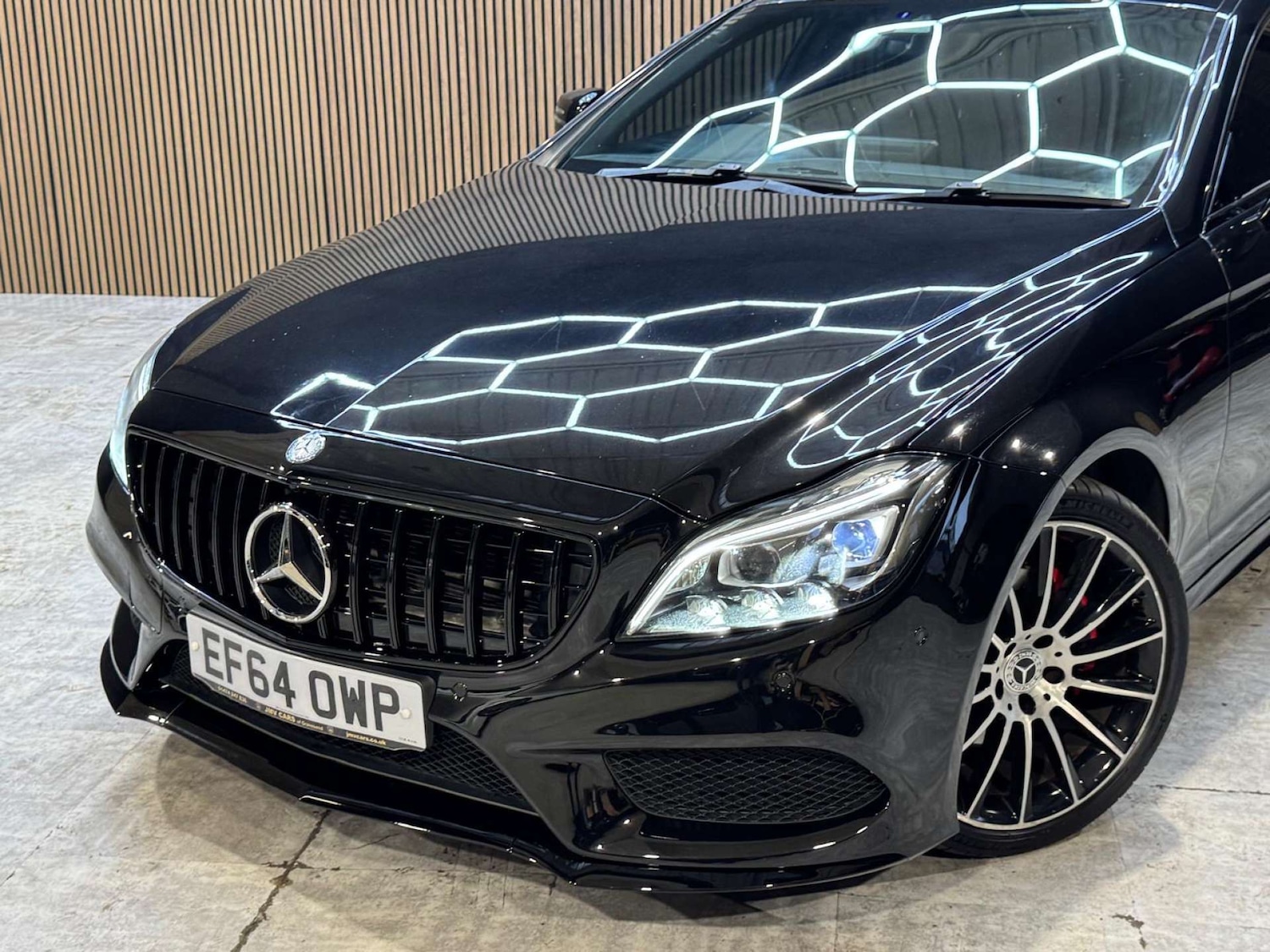 Used Mercedes-Benz CLS 2015 for sale - 77932000: Photo 37