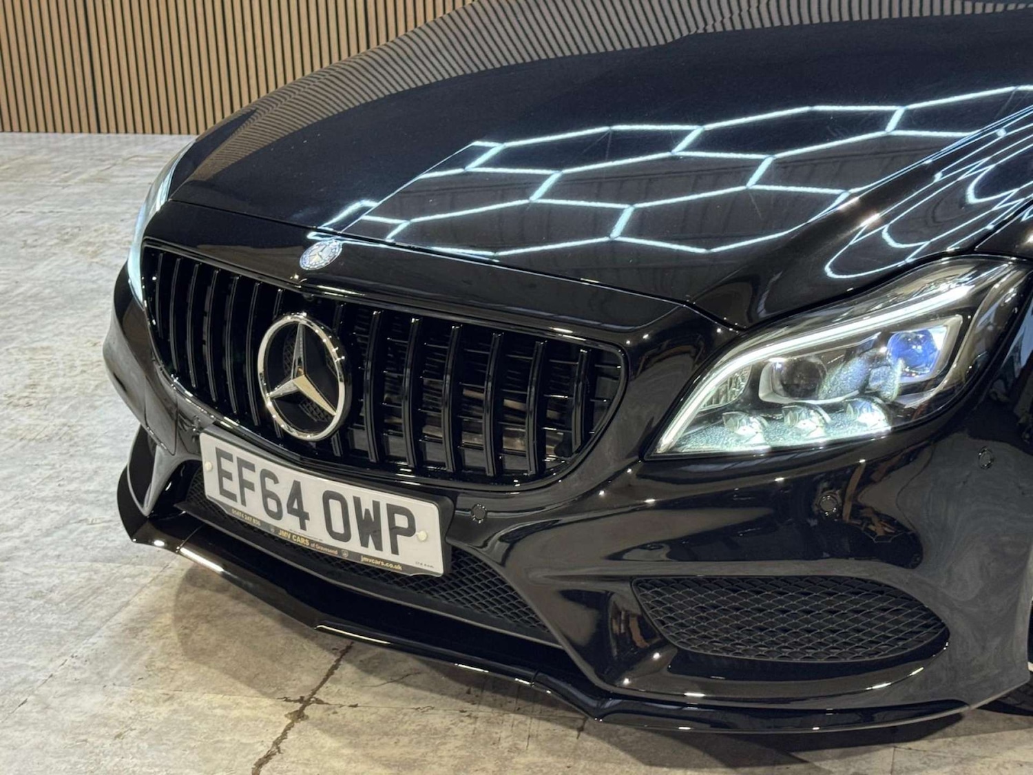 Used Mercedes-Benz CLS 2015 for sale - 77932000: Photo 39