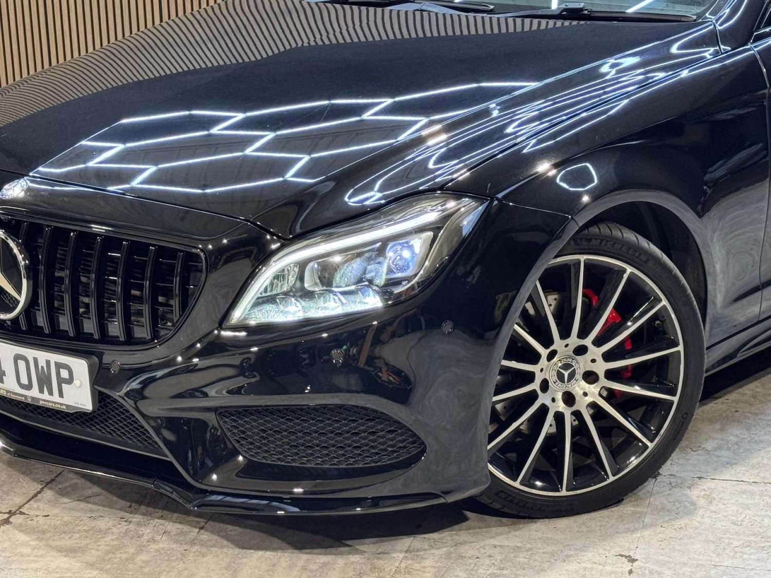 Used Mercedes-Benz CLS 2015 for sale - 77932000: Photo 40