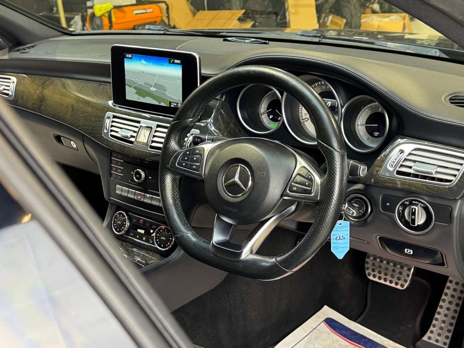 Used Mercedes-Benz CLS 2015 for sale - 77932000: Photo 44