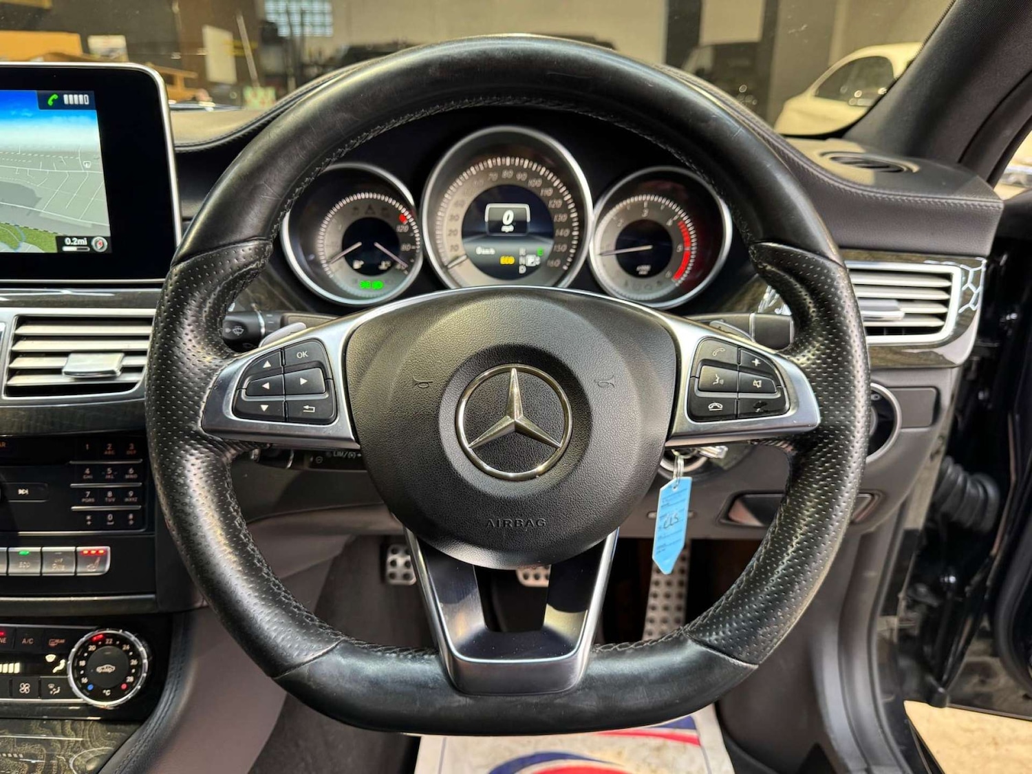 Used Mercedes-Benz CLS 2015 for sale - 77932000: Photo 49