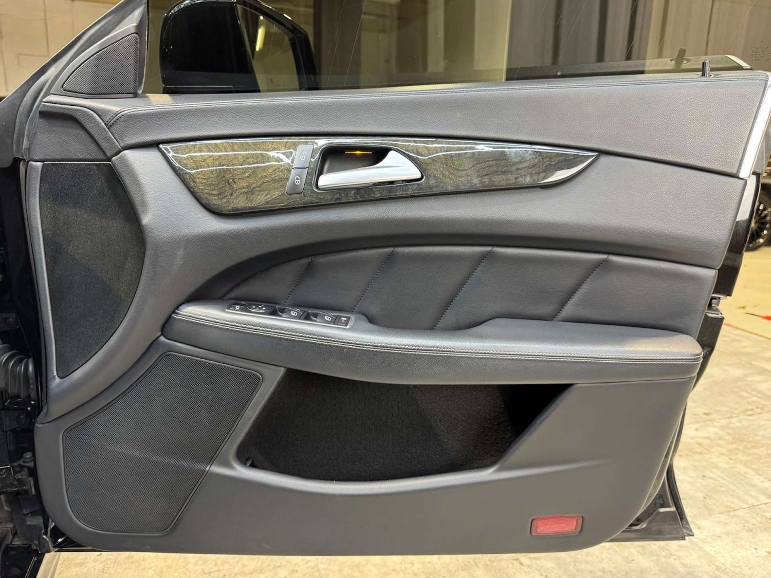 Used Mercedes-Benz CLS 2015 for sale - 77932000: Photo 56