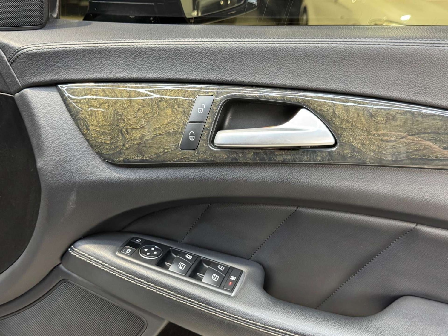 Used Mercedes-Benz CLS 2015 for sale - 77932000: Photo 60