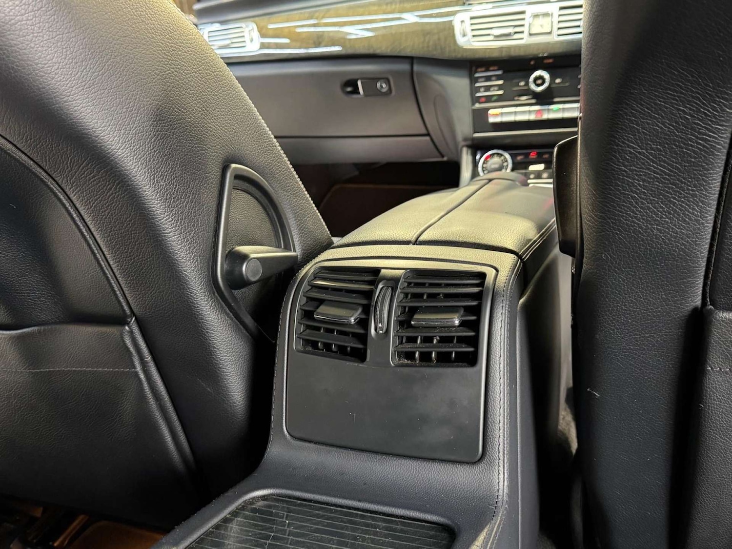 Used Mercedes-Benz CLS 2015 for sale - 77932000: Photo 65