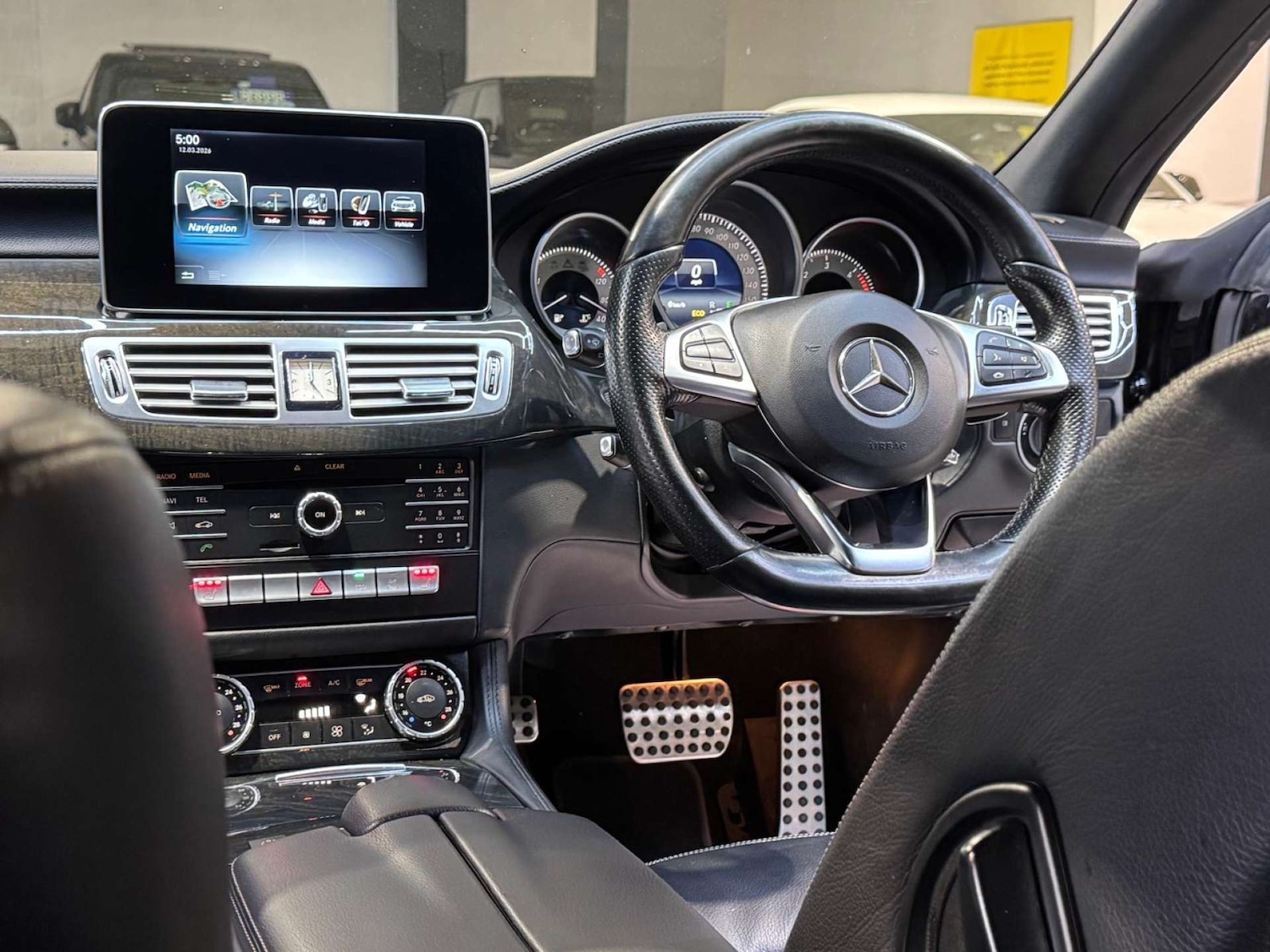 Used Mercedes-Benz CLS 2015 for sale - 77932000: Photo 9