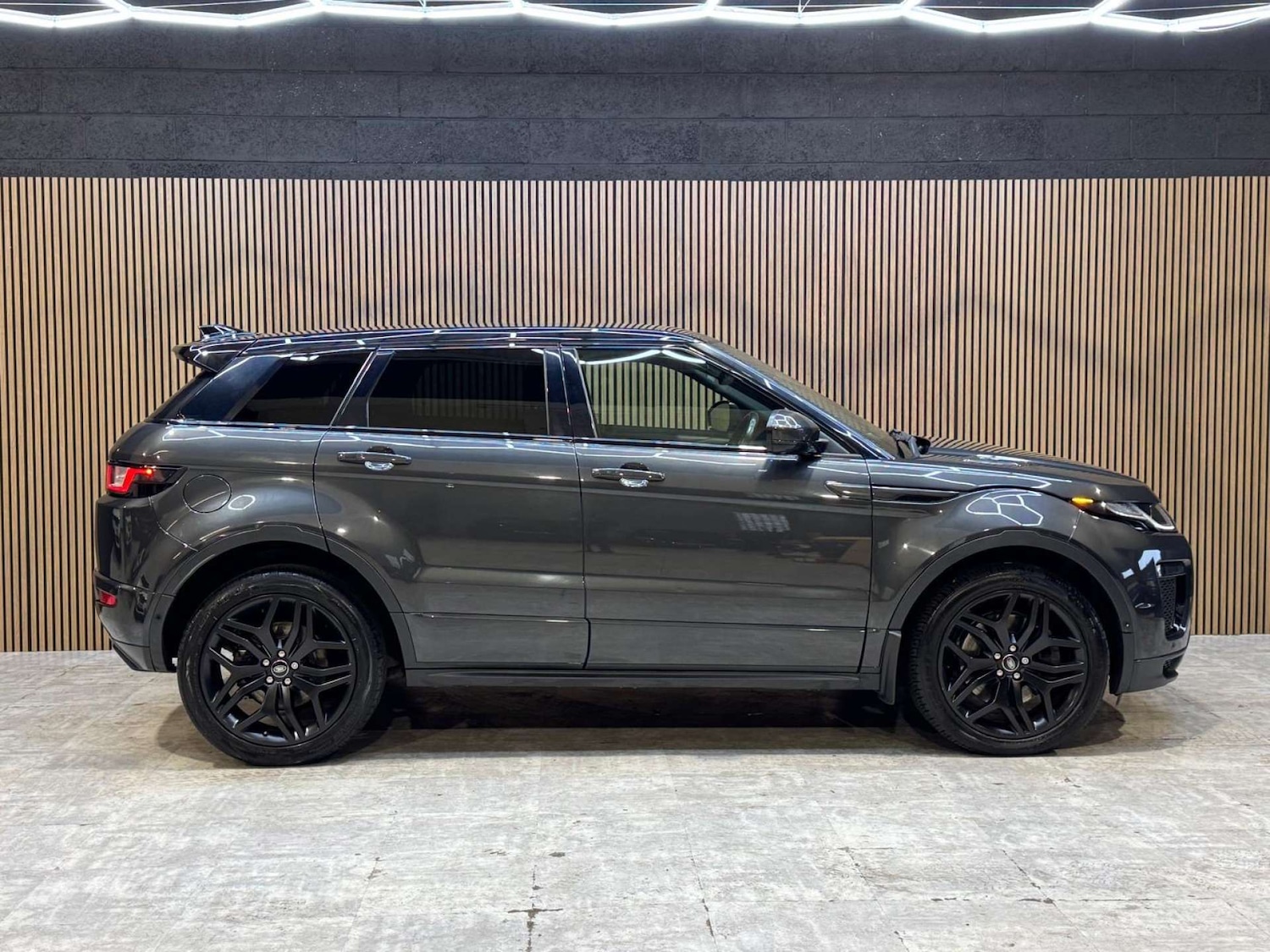 Used Land Rover Range Rover Evoque 2018 for sale - 77891355: Photo 18