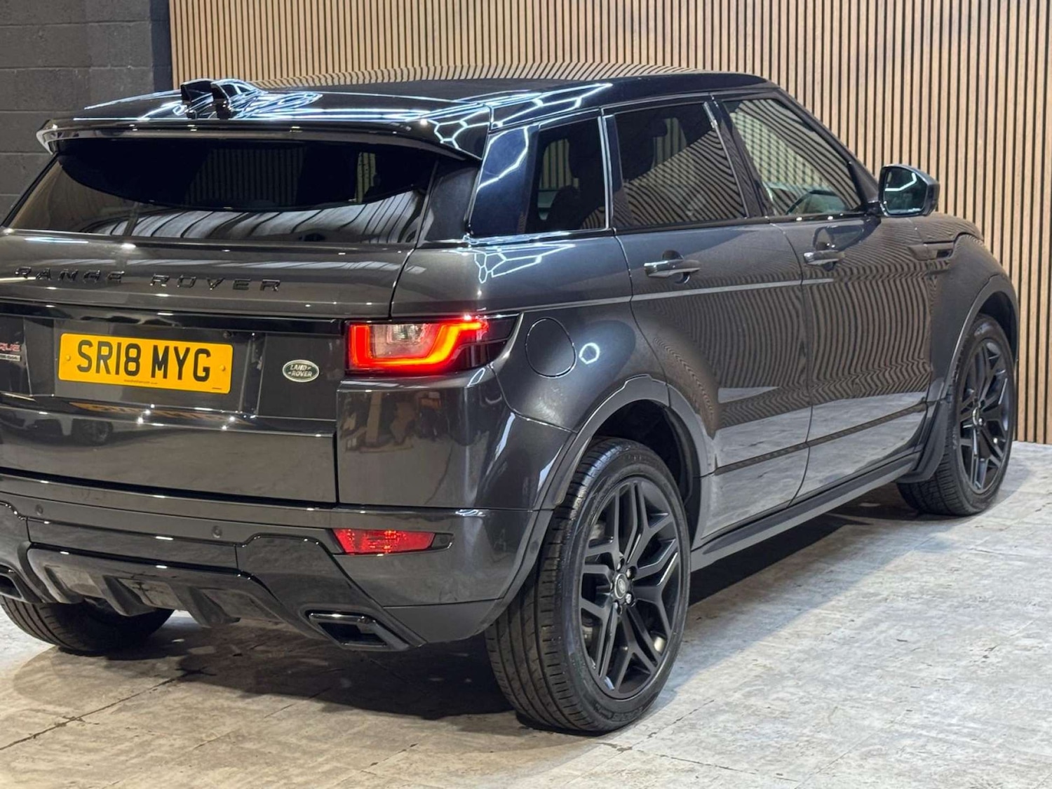 Used Land Rover Range Rover Evoque 2018 for sale - 77891355: Photo 24