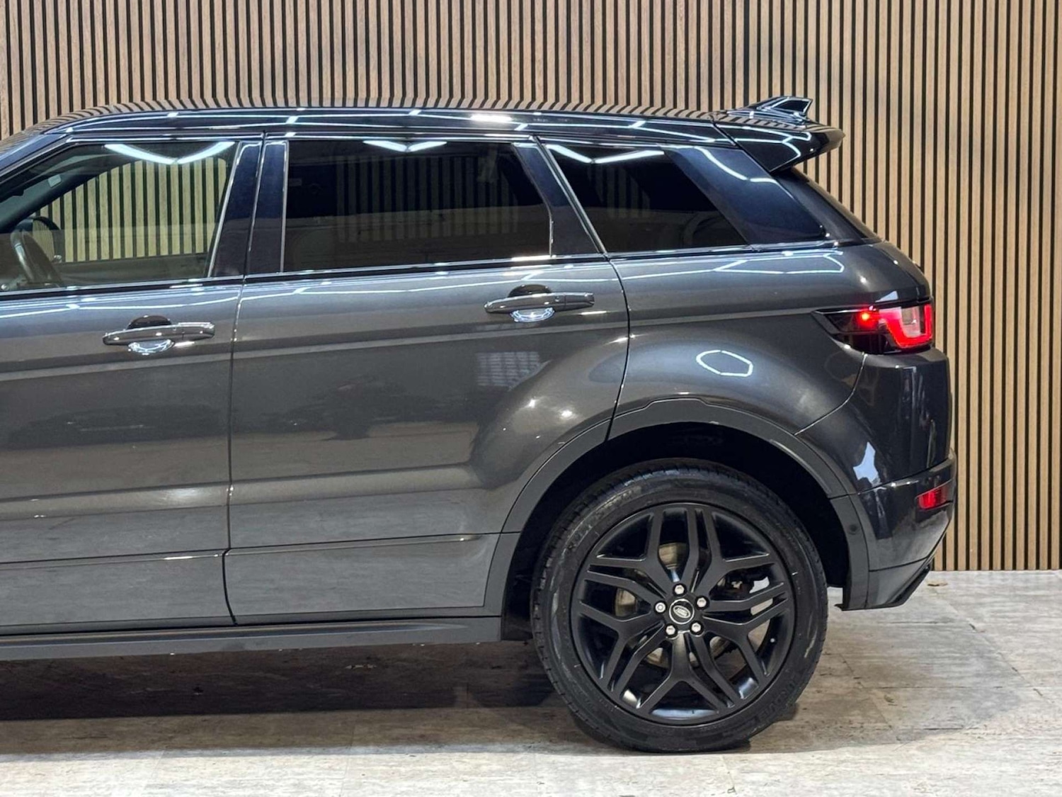 Used Land Rover Range Rover Evoque 2018 for sale - 77891355: Photo 30