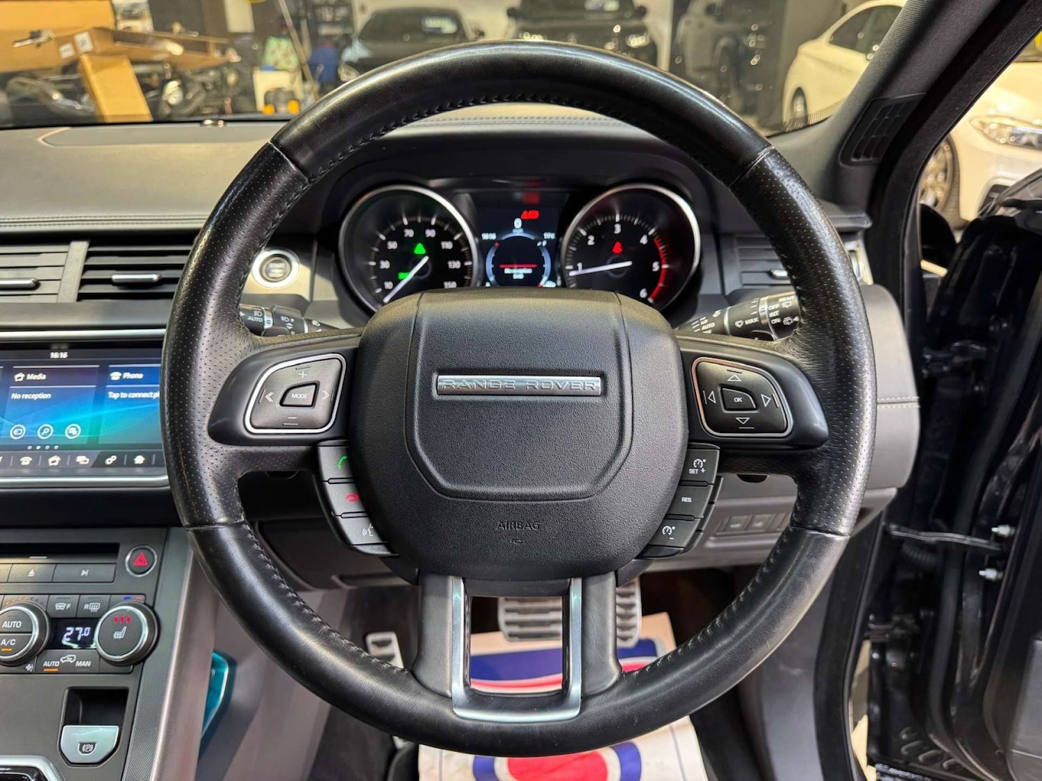 Used Land Rover Range Rover Evoque 2018 for sale - 77891355: Photo 42