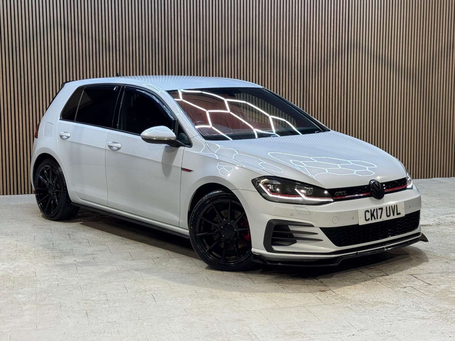 Used Volkswagen Golf 2017 for sale - 77213724: Photo 11