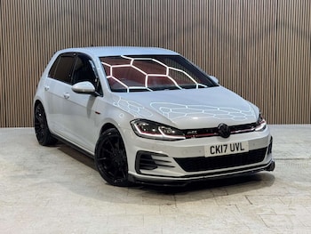 Used Volkswagen Golf 2017 for sale - 77213724: Photo