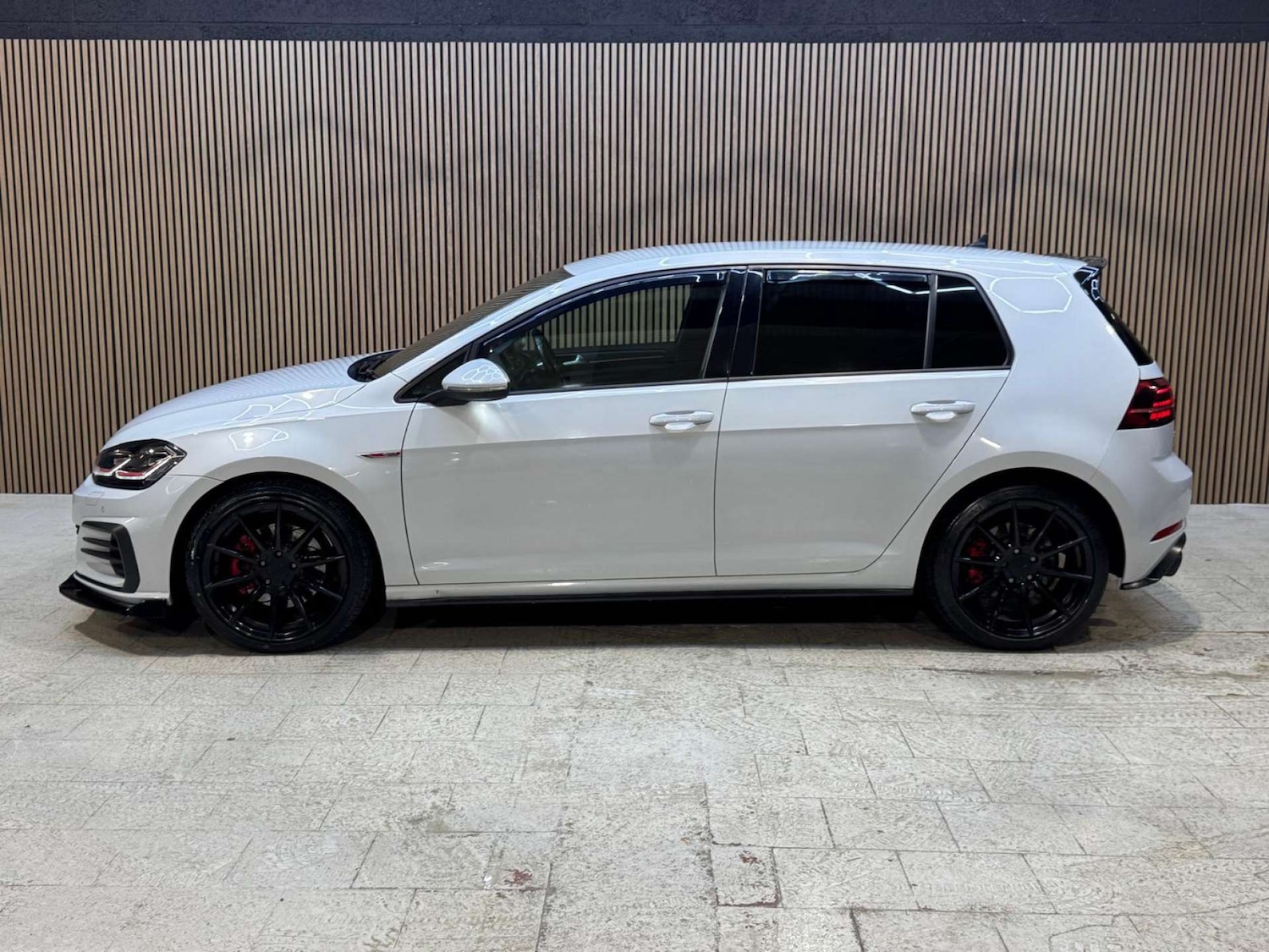 Used Volkswagen Golf 2017 for sale - 77213724: Photo 30