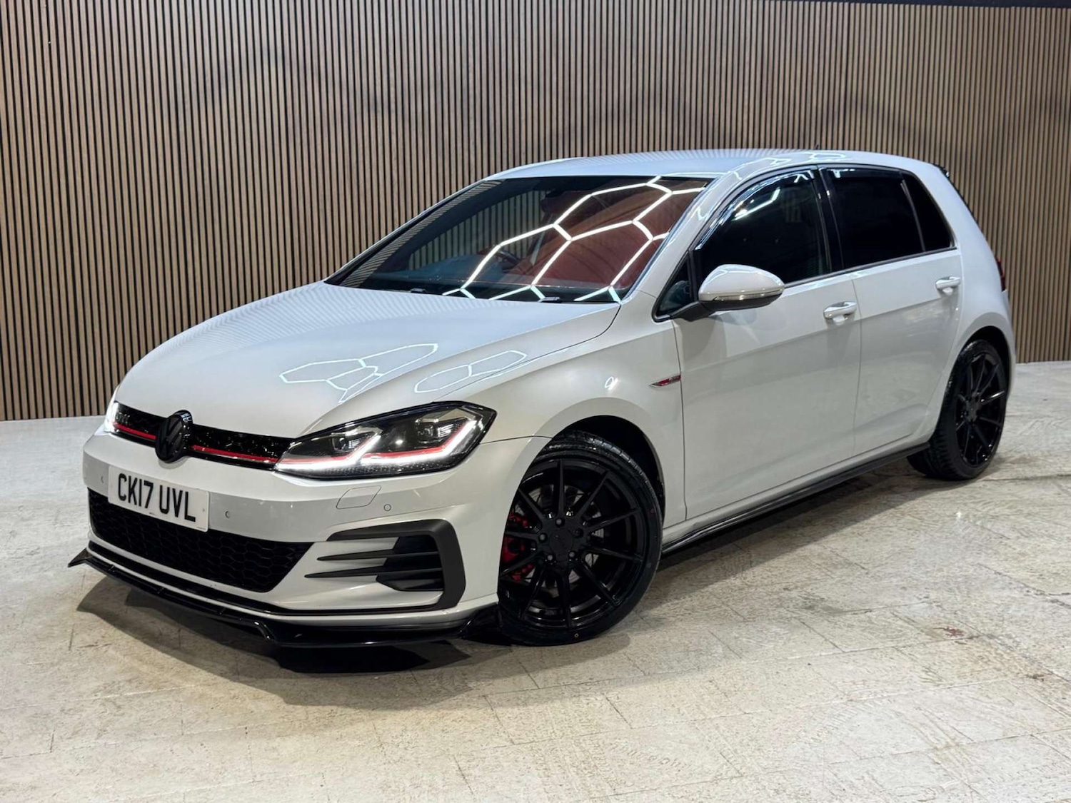 Used Volkswagen Golf 2017 for sale - 77213724: Photo 31