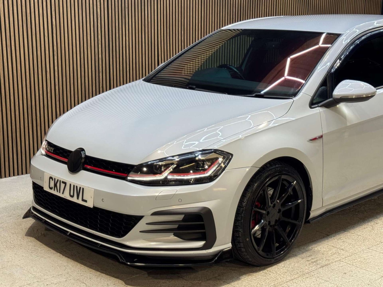 Used Volkswagen Golf 2017 for sale - 77213724: Photo 32