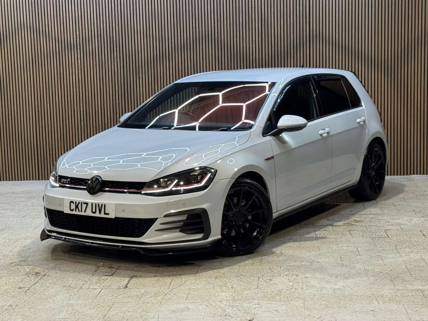 Used Volkswagen Golf 2017 for sale - 77213724: Photo 35