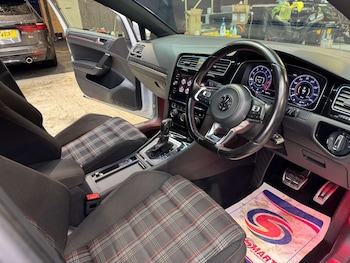 Used Volkswagen Golf 2017 for sale - 77213724: Photo