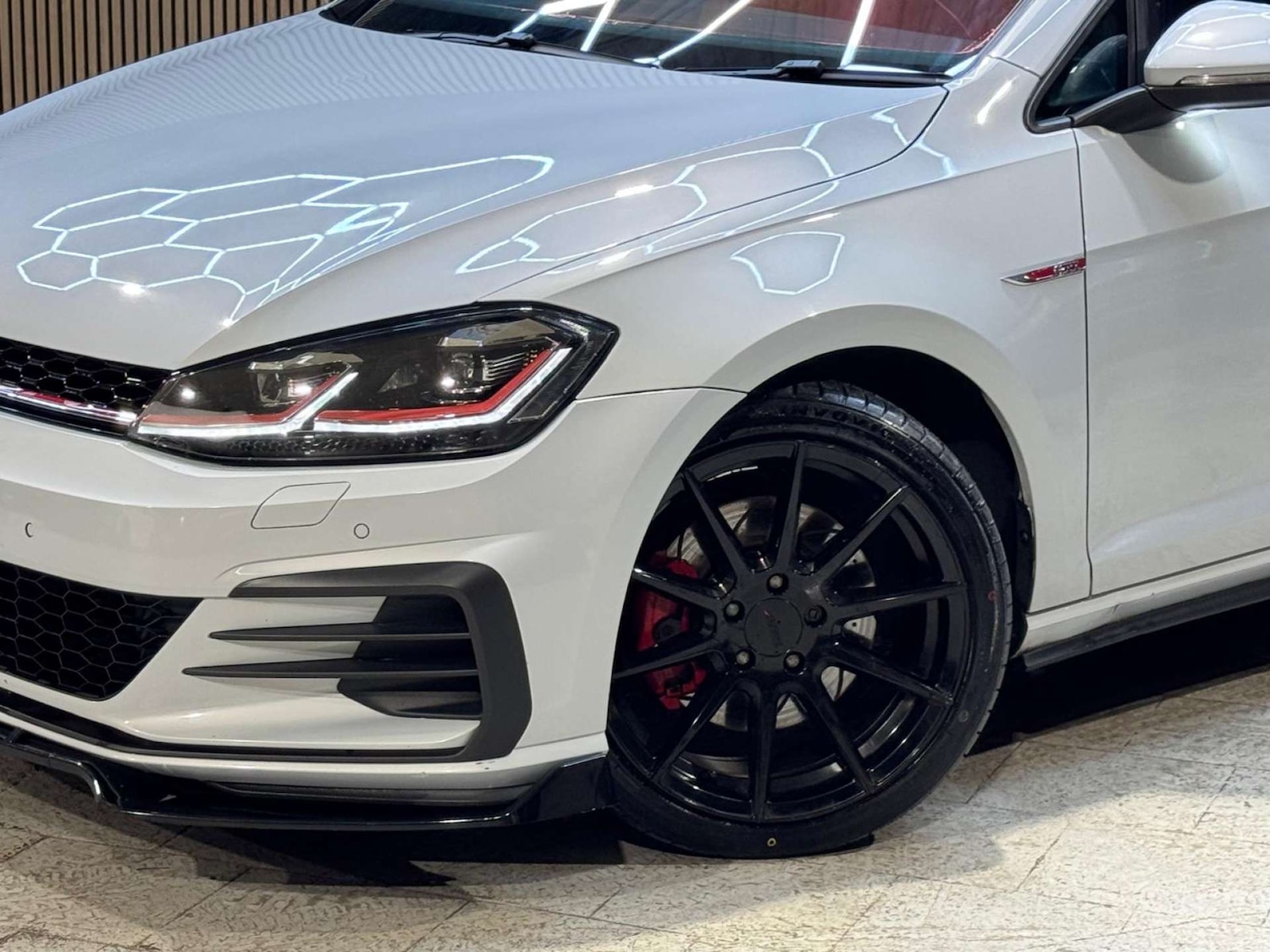 Used Volkswagen Golf 2017 for sale - 77213724: Photo 40