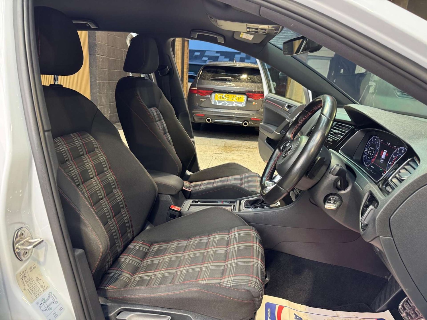 Used Volkswagen Golf 2017 for sale - 77213724: Photo 42