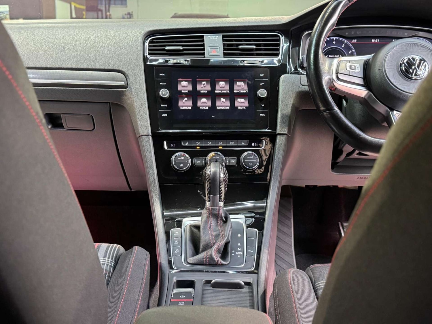 Used Volkswagen Golf 2017 for sale - 77213724: Photo 44