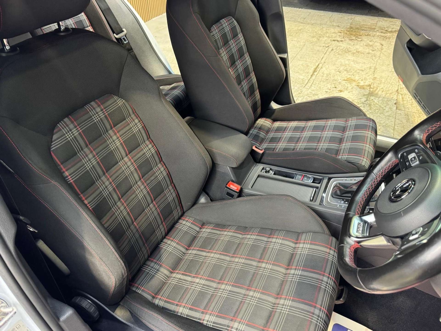 Used Volkswagen Golf 2017 for sale - 77213724: Photo 45