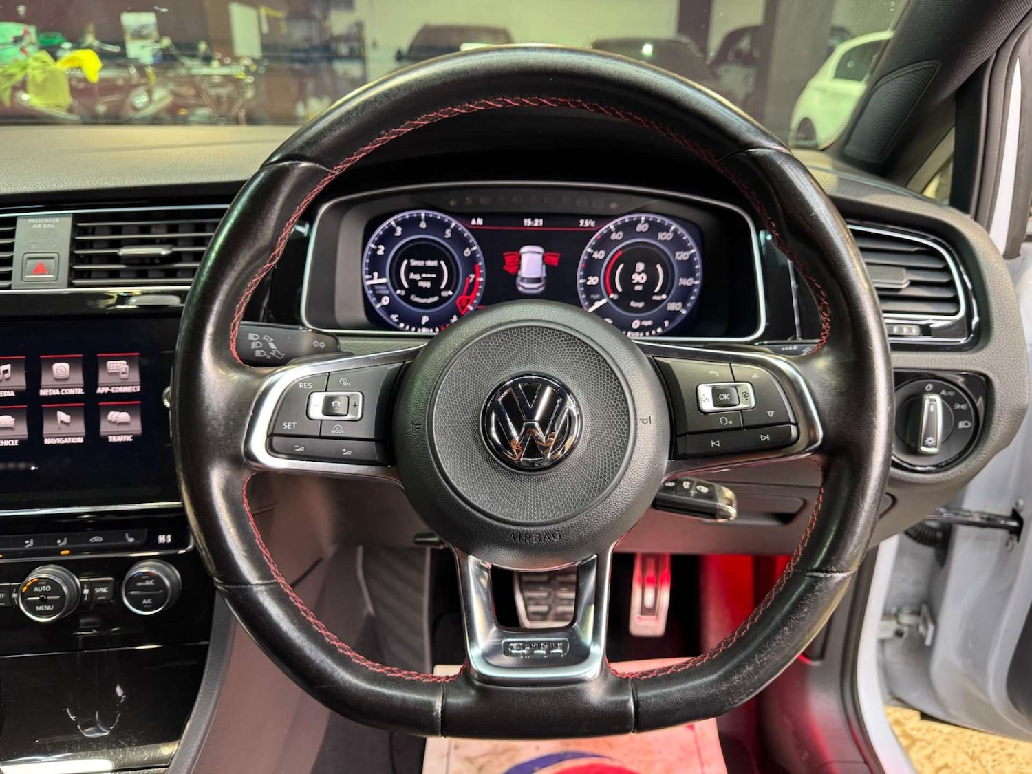 Used Volkswagen Golf 2017 for sale - 77213724: Photo 47