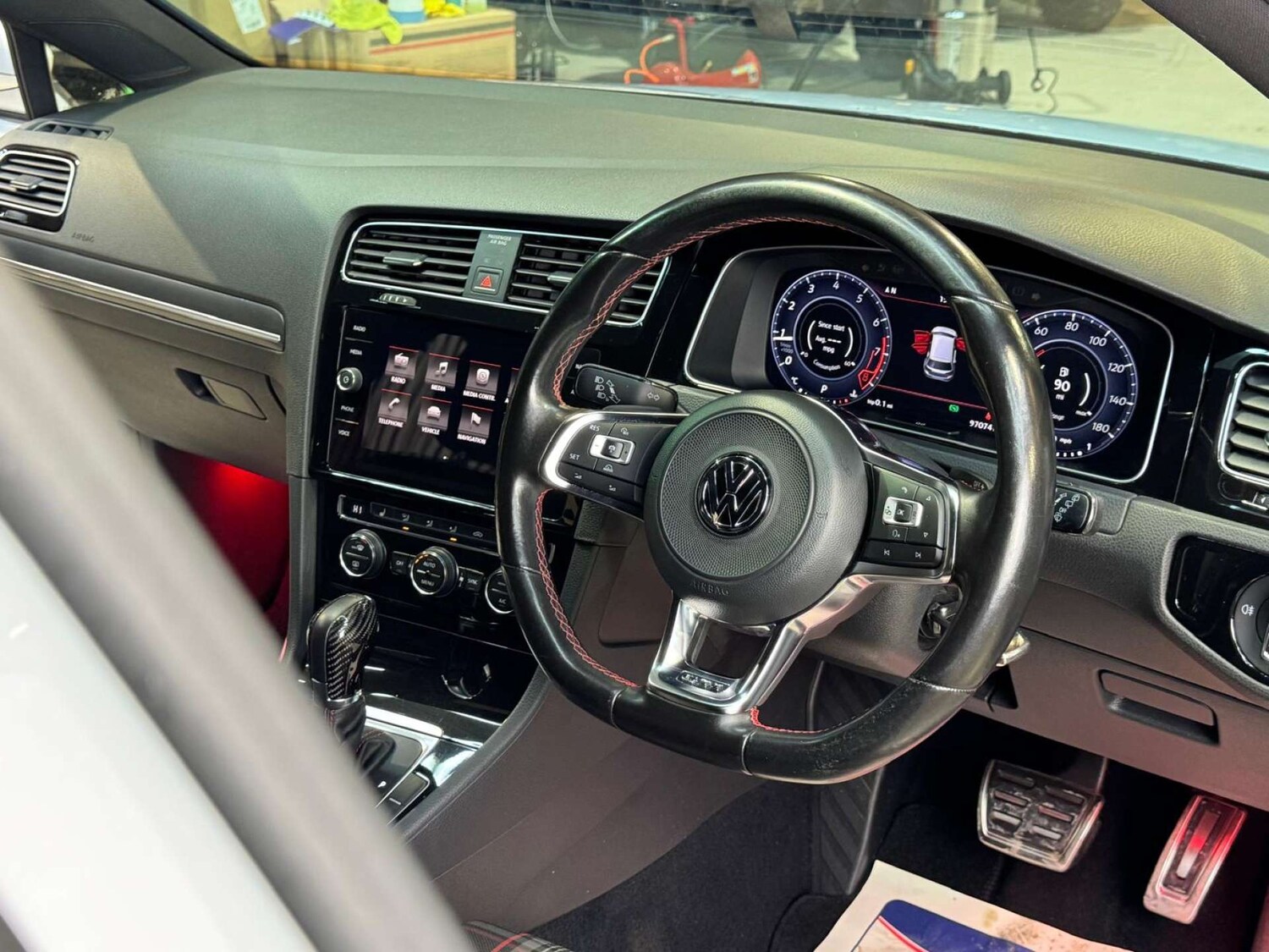 Used Volkswagen Golf 2017 for sale - 77213724: Photo 48