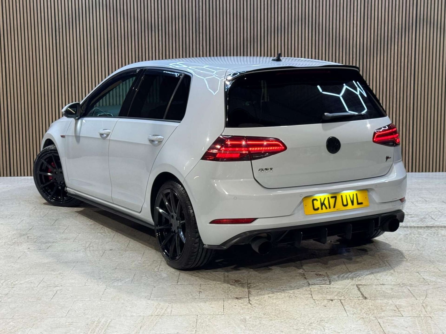 Used Volkswagen Golf 2017 for sale - 77213724: Photo 5