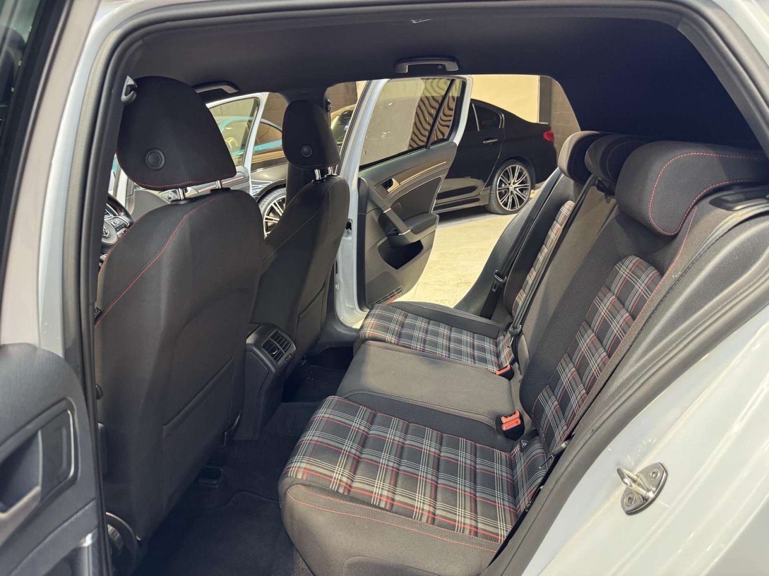 Used Volkswagen Golf 2017 for sale - 77213724: Photo 60