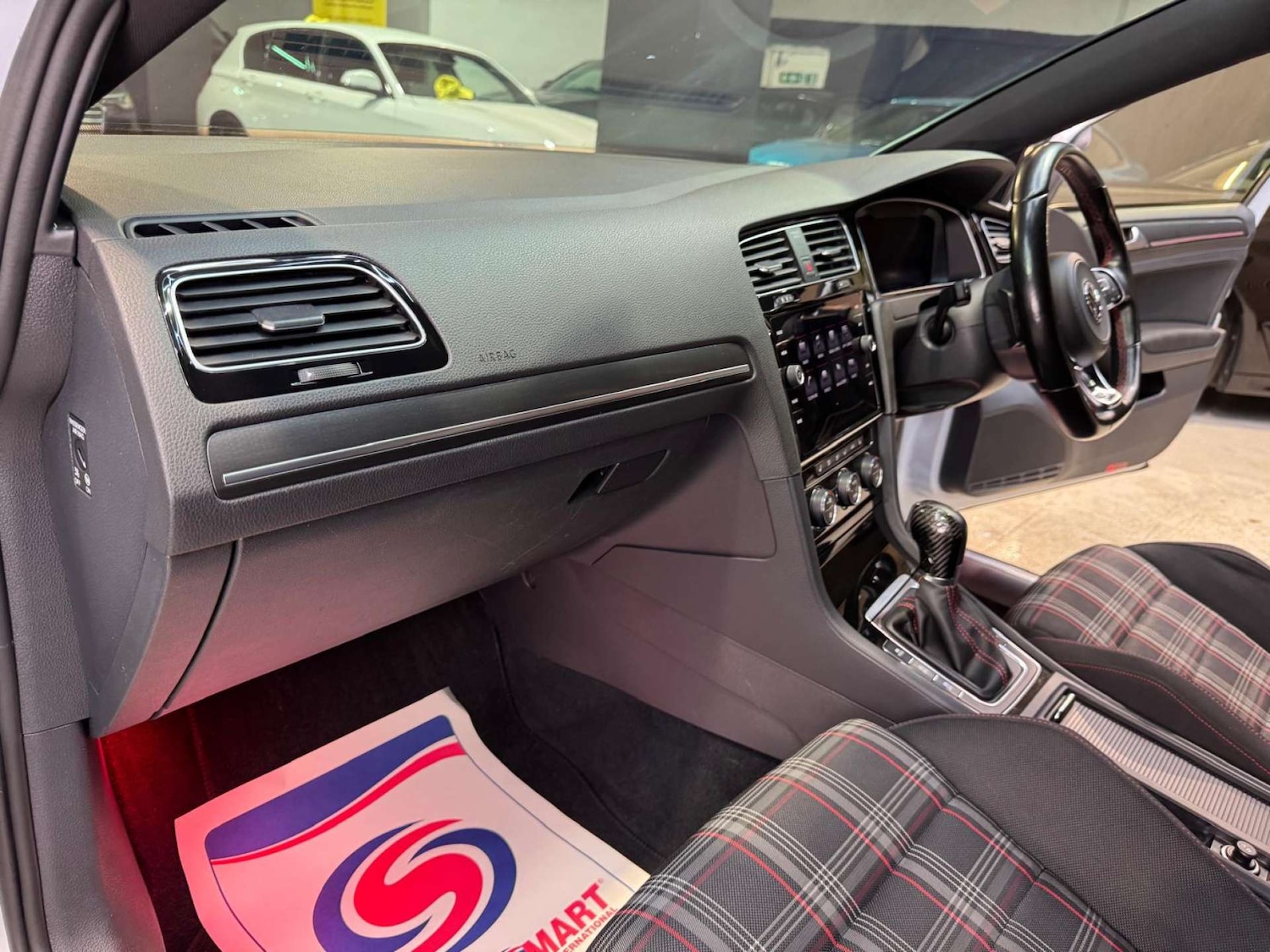 Used Volkswagen Golf 2017 for sale - 77213724: Photo 69