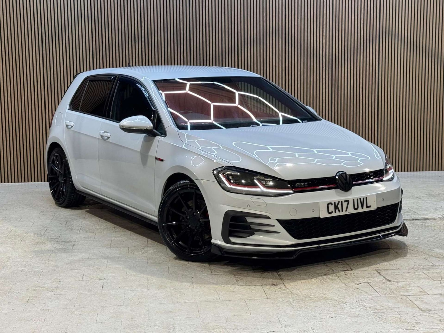 Used Volkswagen Golf 2017 for sale - 77213724: Photo 7