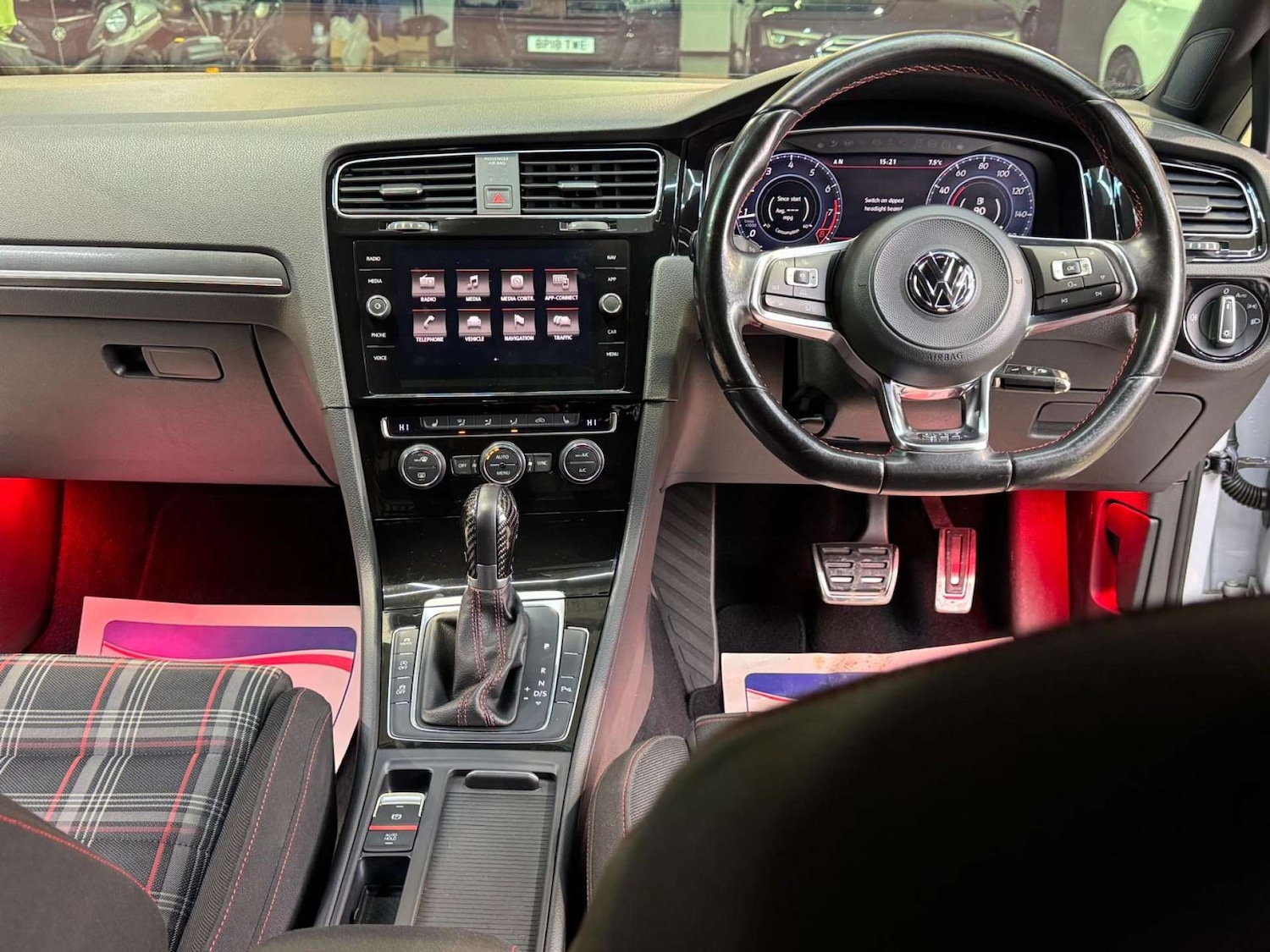 Used Volkswagen Golf 2017 for sale - 77213724: Photo 9