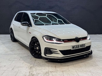 Used Volkswagen Golf 2019 for sale - 76602119: Photo