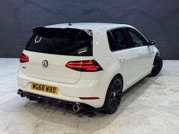 Used Volkswagen Golf 2019 for sale - 76602119: Photo